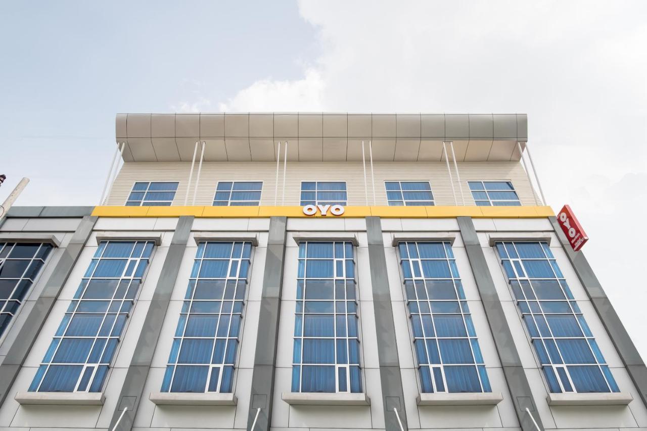 מדאן Oyo 727 Merlion Hotel מראה חיצוני תמונה
